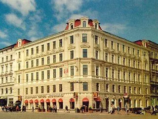 Balthostel Hostel *